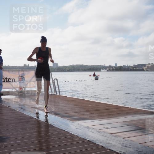 17.08.2025 - KN Förde Triathlon 2025 KatJ http://msf.ph/oto/8580900 17.08.2025 09:23:21 Schwimmen 218, 225, 218, 225, 237 meine-sportfotos.de