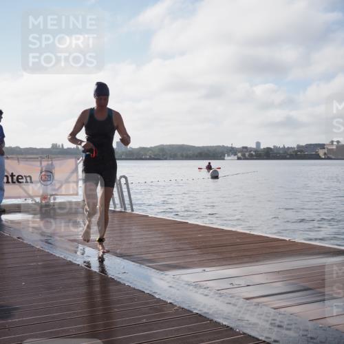 17.08.2025 - KN Förde Triathlon 2025 KatJ http://msf.ph/oto/8580906 17.08.2025 09:23:22 Schwimmen 218, 218, 225, 237 meine-sportfotos.de