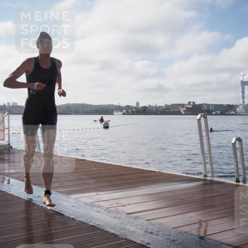 17.08.2025 - KN Förde Triathlon 2025 KatJ http://msf.ph/oto/8580920 17.08.2025 09:23:22 Schwimmen 218, 218, 225, 237 meine-sportfotos.de