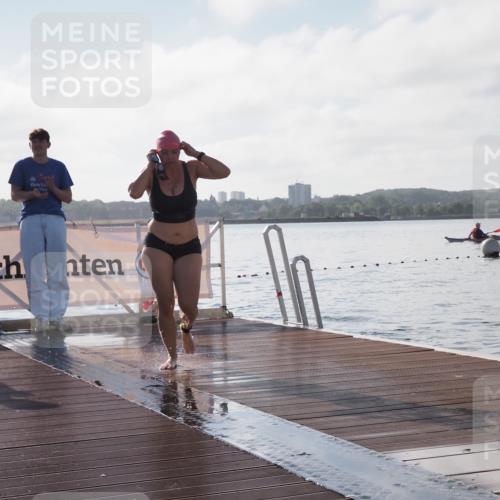 17.08.2025 - KN Förde Triathlon 2025 KatJ http://msf.ph/oto/8580957 17.08.2025 09:23:55 Schwimmen 231, 231 meine-sportfotos.de
