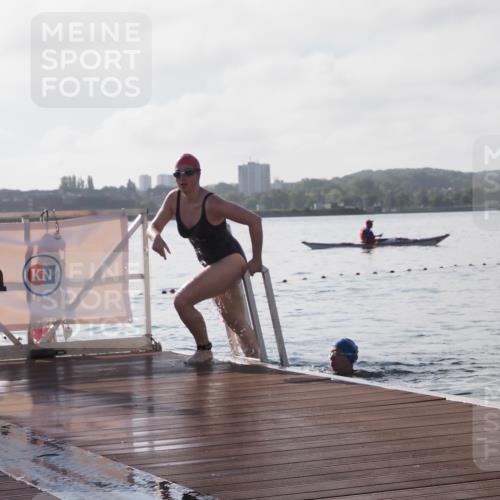 17.08.2025 - KN Förde Triathlon 2025 KatJ http://msf.ph/oto/8581007 17.08.2025 09:24:29 Schwimmen 118, 243, 118, 243 meine-sportfotos.de