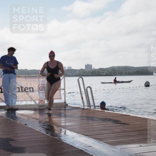 17.08.2025 - KN Förde Triathlon 2025 KatJ http://msf.ph/oto/8581023 17.08.2025 09:24:30 Schwimmen 118, 243, 118, 243 meine-sportfotos.de