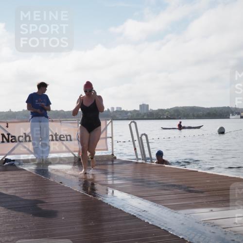 17.08.2025 - KN Förde Triathlon 2025 KatJ http://msf.ph/oto/8581027 17.08.2025 09:24:30 Schwimmen 118, 243, 118, 243 meine-sportfotos.de