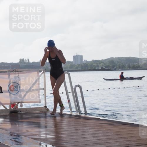 17.08.2025 - KN Förde Triathlon 2025 KatJ http://msf.ph/oto/8581096 17.08.2025 09:24:34 Schwimmen 118, 243, 118, 243 meine-sportfotos.de