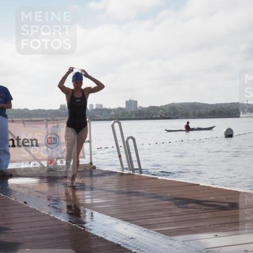 17.08.2025 - KN Förde Triathlon 2025 KatJ http://msf.ph/oto/8581113 17.08.2025 09:24:34 Schwimmen 118, 243, 118, 243 meine-sportfotos.de