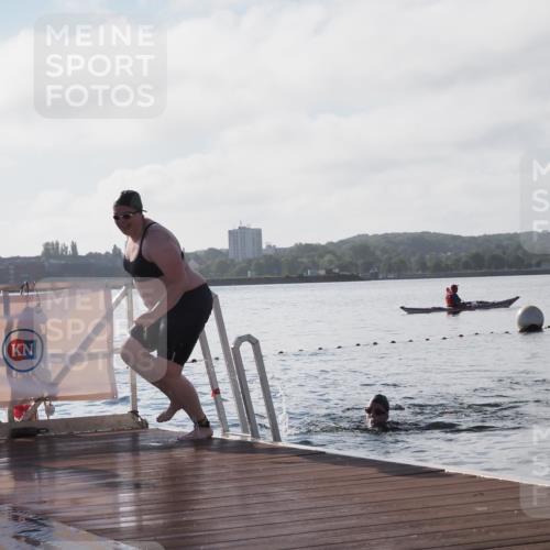 17.08.2025 - KN Förde Triathlon 2025 KatJ http://msf.ph/oto/8581161 17.08.2025 09:24:54 Schwimmen 251, 251 meine-sportfotos.de