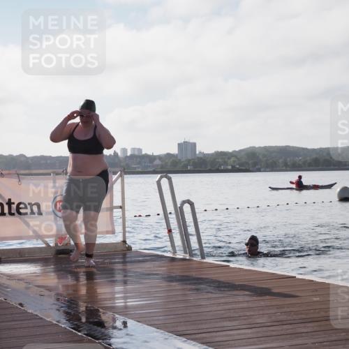 17.08.2025 - KN Förde Triathlon 2025 KatJ http://msf.ph/oto/8581181 17.08.2025 09:24:55 Schwimmen 251, 251 meine-sportfotos.de