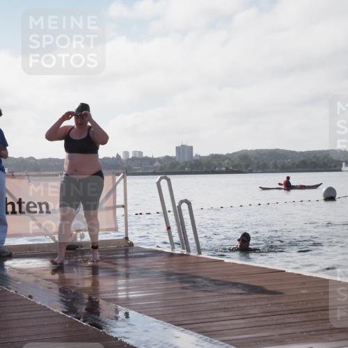 17.08.2025 - KN Förde Triathlon 2025 KatJ http://msf.ph/oto/8581185 17.08.2025 09:24:55 Schwimmen 251, 251 meine-sportfotos.de