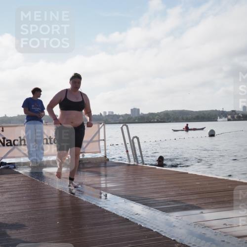 17.08.2025 - KN Förde Triathlon 2025 KatJ http://msf.ph/oto/8581213 17.08.2025 09:24:56 Schwimmen 251, 251 meine-sportfotos.de