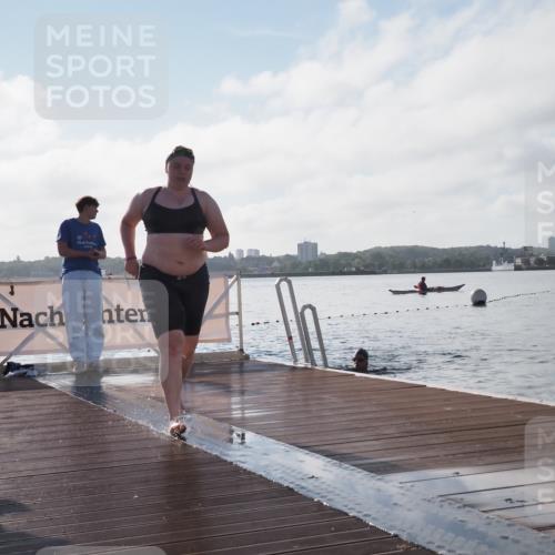 17.08.2025 - KN Förde Triathlon 2025 KatJ http://msf.ph/oto/8581221 17.08.2025 09:24:57 Schwimmen 251, 251 meine-sportfotos.de