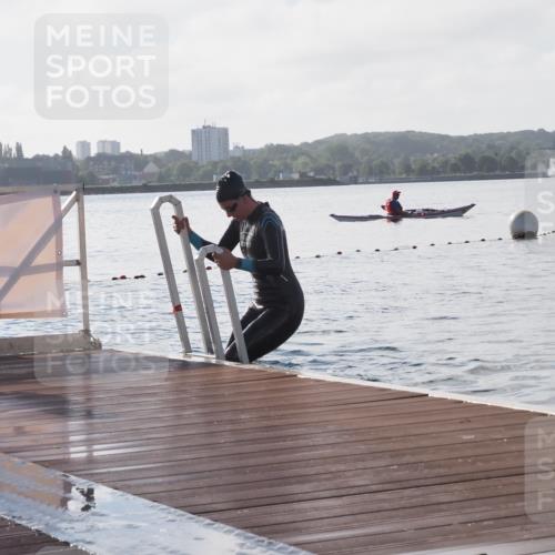 17.08.2025 - KN Förde Triathlon 2025 KatJ http://msf.ph/oto/8581237 17.08.2025 09:25:01 Schwimmen 248, 251, 251 meine-sportfotos.de