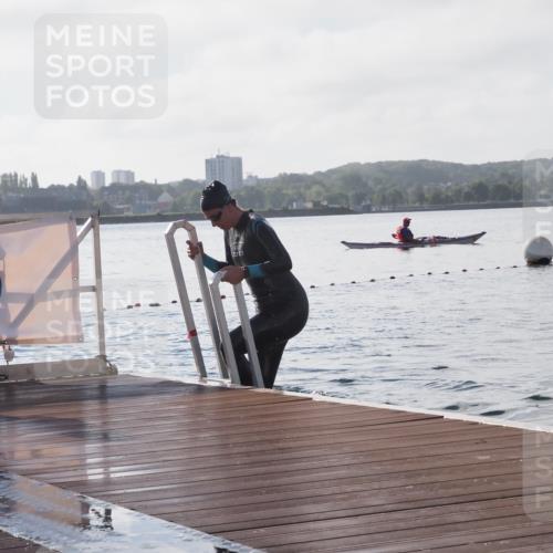 17.08.2025 - KN Förde Triathlon 2025 KatJ http://msf.ph/oto/8581253 17.08.2025 09:25:02 Schwimmen 248, 251, 248, 251 meine-sportfotos.de