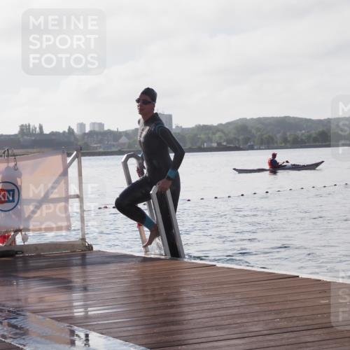 17.08.2025 - KN Förde Triathlon 2025 KatJ http://msf.ph/oto/8581262 17.08.2025 09:25:03 Schwimmen 199, 248, 251, 248, 251 meine-sportfotos.de