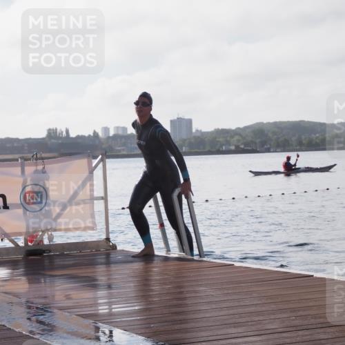 17.08.2025 - KN Förde Triathlon 2025 KatJ http://msf.ph/oto/8581265 17.08.2025 09:25:03 Schwimmen 199, 248, 251, 248, 251 meine-sportfotos.de