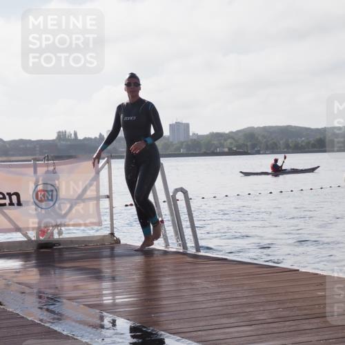 17.08.2025 - KN Förde Triathlon 2025 KatJ http://msf.ph/oto/8581275 17.08.2025 09:25:03 Schwimmen 199, 248, 251, 248, 251 meine-sportfotos.de