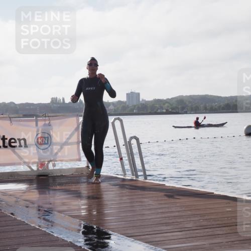 17.08.2025 - KN Förde Triathlon 2025 KatJ http://msf.ph/oto/8581289 17.08.2025 09:25:04 Schwimmen 199, 248, 251, 248, 251 meine-sportfotos.de
