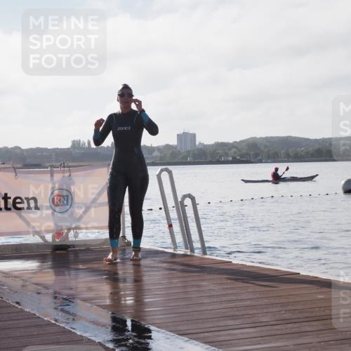 17.08.2025 - KN Förde Triathlon 2025 KatJ http://msf.ph/oto/8581293 17.08.2025 09:25:04 Schwimmen 199, 248, 251, 248, 251 meine-sportfotos.de