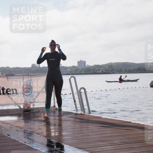 17.08.2025 - KN Förde Triathlon 2025 KatJ http://msf.ph/oto/8581297 17.08.2025 09:25:04 Schwimmen 199, 248, 251, 248, 251 meine-sportfotos.de