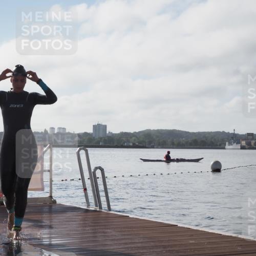 17.08.2025 - KN Förde Triathlon 2025 KatJ http://msf.ph/oto/8581309 17.08.2025 09:25:06 Schwimmen 199, 248, 199, 248, 251 meine-sportfotos.de