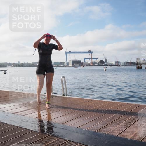 17.08.2025 - KN Förde Triathlon 2025 KatJ http://msf.ph/oto/8581372 17.08.2025 09:25:13 Schwimmen 199, 248, 199, 248 meine-sportfotos.de
