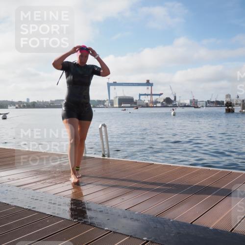 17.08.2025 - KN Förde Triathlon 2025 KatJ http://msf.ph/oto/8581379 17.08.2025 09:25:13 Schwimmen 199, 248, 199, 248 meine-sportfotos.de