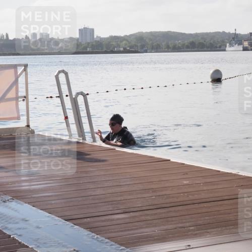 17.08.2025 - KN Förde Triathlon 2025 KatJ http://msf.ph/oto/8581389 17.08.2025 09:26:54 Schwimmen 245 meine-sportfotos.de