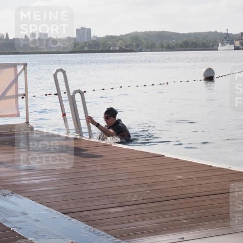 17.08.2025 - KN Förde Triathlon 2025 KatJ http://msf.ph/oto/8581390 17.08.2025 09:26:54 Schwimmen 245 meine-sportfotos.de