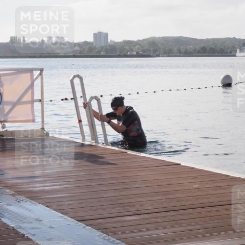 17.08.2025 - KN Förde Triathlon 2025 KatJ http://msf.ph/oto/8581397 17.08.2025 09:26:55 Schwimmen 245 meine-sportfotos.de