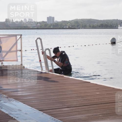 17.08.2025 - KN Förde Triathlon 2025 KatJ http://msf.ph/oto/8581400 17.08.2025 09:26:55 Schwimmen 245 meine-sportfotos.de
