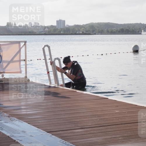 17.08.2025 - KN Förde Triathlon 2025 KatJ http://msf.ph/oto/8581403 17.08.2025 09:26:55 Schwimmen 245 meine-sportfotos.de