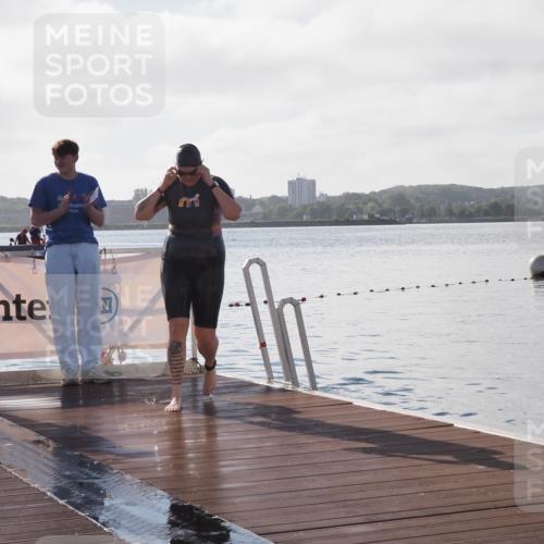 17.08.2025 - KN Förde Triathlon 2025 KatJ http://msf.ph/oto/8581407 17.08.2025 09:27:00 Schwimmen 245, 245 meine-sportfotos.de