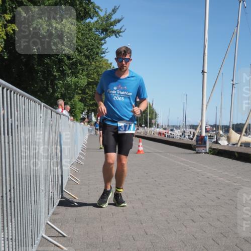 17.08.2025 - KN Förde Triathlon 2025 KatJ http://msf.ph/oto/8581418 17.08.2025 12:21:06 Laufen 355, 377 meine-sportfotos.de