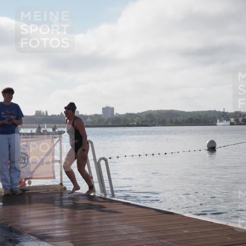 17.08.2025 - KN Förde Triathlon 2025 KatJ http://msf.ph/oto/8581470 17.08.2025 09:28:29 Schwimmen 207, 207 meine-sportfotos.de