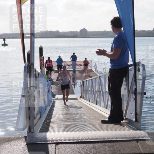 17.08.2025 - KN Förde Triathlon 2025 MichiJ http://msf.ph/oto/8581478 17.08.2025 09:20:18 Schwimmen 179, 195, 179, 196, 211 meine-sportfotos.de