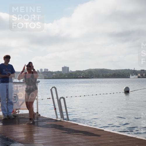 17.08.2025 - KN Förde Triathlon 2025 KatJ http://msf.ph/oto/8581488 17.08.2025 09:28:29 Schwimmen 207, 207 meine-sportfotos.de