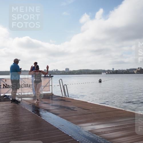 17.08.2025 - KN Förde Triathlon 2025 KatJ http://msf.ph/oto/8581497 17.08.2025 09:28:30 Schwimmen 207, 207 meine-sportfotos.de