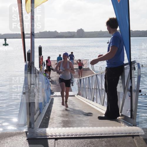 17.08.2025 - KN Förde Triathlon 2025 MichiJ http://msf.ph/oto/8581513 17.08.2025 09:20:19 Schwimmen 179, 179, 196, 211 meine-sportfotos.de