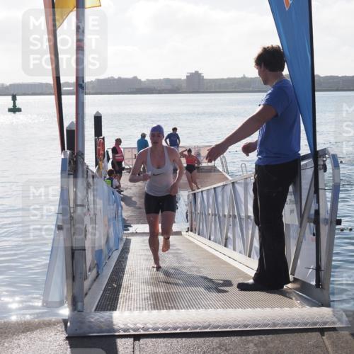 17.08.2025 - KN Förde Triathlon 2025 MichiJ http://msf.ph/oto/8581520 17.08.2025 09:20:20 Schwimmen 179, 179, 196, 211 meine-sportfotos.de
