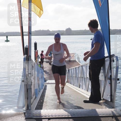 17.08.2025 - KN Förde Triathlon 2025 MichiJ http://msf.ph/oto/8581543 17.08.2025 09:20:20 Schwimmen 179, 179, 196, 211 meine-sportfotos.de