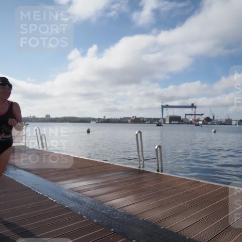 17.08.2025 - KN Förde Triathlon 2025 KatJ http://msf.ph/oto/8581569 17.08.2025 09:28:33 Schwimmen 207, 207 meine-sportfotos.de