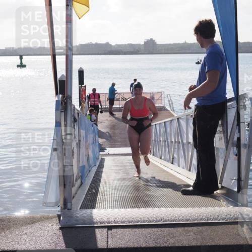 17.08.2025 - KN Förde Triathlon 2025 MichiJ http://msf.ph/oto/8581592 17.08.2025 09:20:25 Schwimmen 179, 196, 196, 211, 240 meine-sportfotos.de