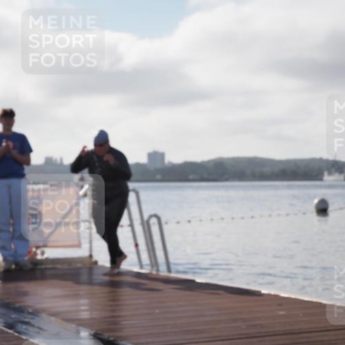 17.08.2025 - KN Förde Triathlon 2025 KatJ http://msf.ph/oto/8581599 17.08.2025 09:33:26 Schwimmen 238, 238 meine-sportfotos.de