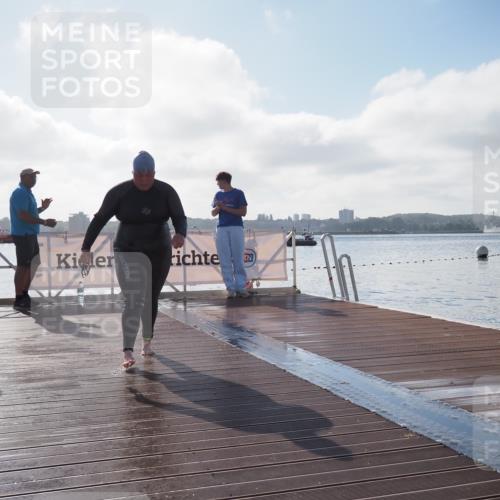 17.08.2025 - KN Förde Triathlon 2025 KatJ http://msf.ph/oto/8581646 17.08.2025 09:33:31 Schwimmen 238, 238 meine-sportfotos.de