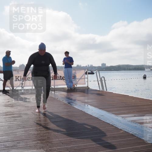17.08.2025 - KN Förde Triathlon 2025 KatJ http://msf.ph/oto/8581654 17.08.2025 09:33:31 Schwimmen 238, 238 meine-sportfotos.de