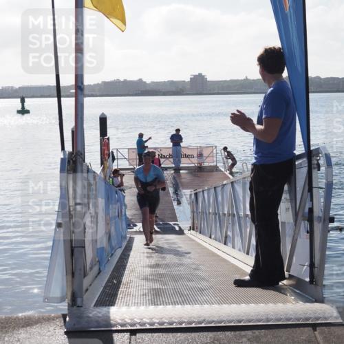 17.08.2025 - KN Förde Triathlon 2025 MichiJ http://msf.ph/oto/8581664 17.08.2025 09:20:32 Schwimmen 179, 196, 211, 188, 211, 240, 241 meine-sportfotos.de