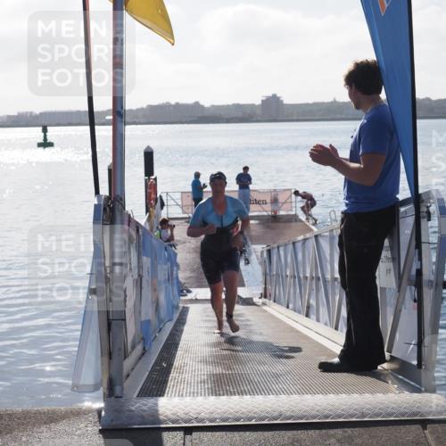 17.08.2025 - KN Förde Triathlon 2025 MichiJ http://msf.ph/oto/8581686 17.08.2025 09:20:33 Schwimmen 196, 211, 188, 211, 228, 240, 241 meine-sportfotos.de