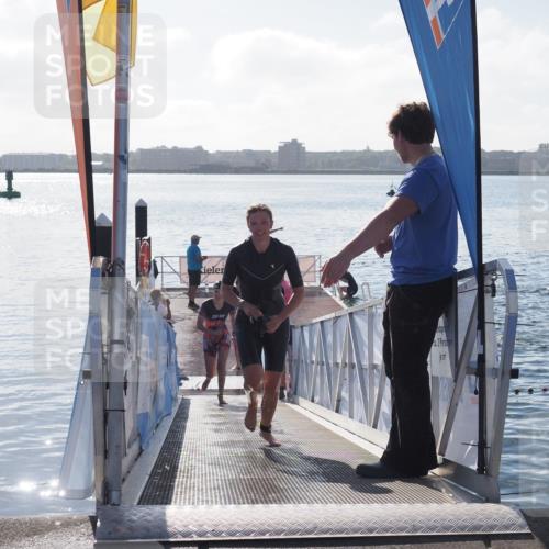 17.08.2025 - KN Förde Triathlon 2025 MichiJ http://msf.ph/oto/8581745 17.08.2025 09:20:40 Schwimmen 188, 211, 240, 188, 197, 228, 240, 241 meine-sportfotos.de