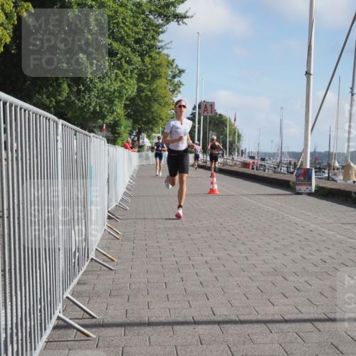 17.08.2025 - KN Förde Triathlon 2025 KatJ http://msf.ph/oto/8581945 17.08.2025 09:59:23 Laufen 105 meine-sportfotos.de