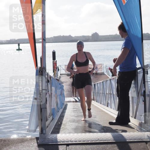 17.08.2025 - KN Förde Triathlon 2025 MichiJ http://msf.ph/oto/8582256 17.08.2025 09:21:27 Schwimmen 171, 171, 194, 201, 230 meine-sportfotos.de