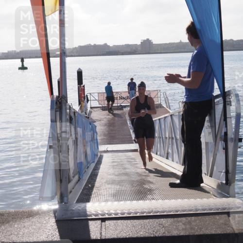 17.08.2025 - KN Förde Triathlon 2025 MichiJ http://msf.ph/oto/8582293 17.08.2025 09:21:31 Schwimmen 171, 194, 201, 194, 201, 230 meine-sportfotos.de